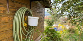 Gartenhaus-mit-Schlauch-Areal-Ruckhalde